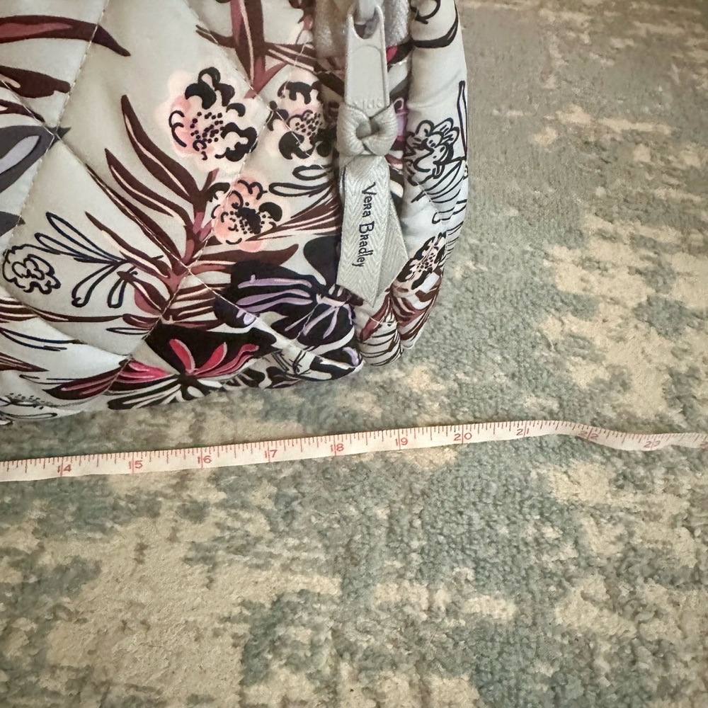 Vera Bradley duffle bag - Picture 9 of 10